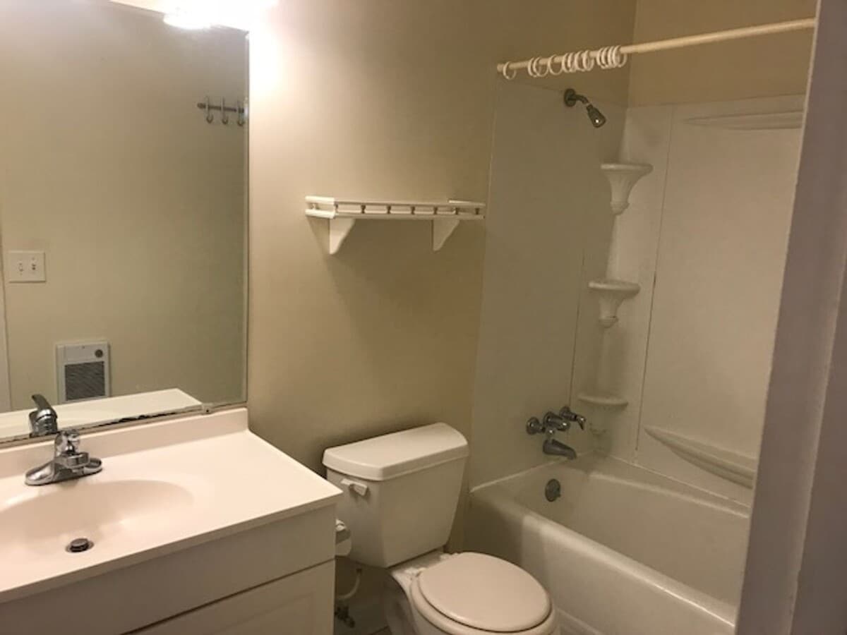 Photo - Great location? Check! Greater Price? Check!!