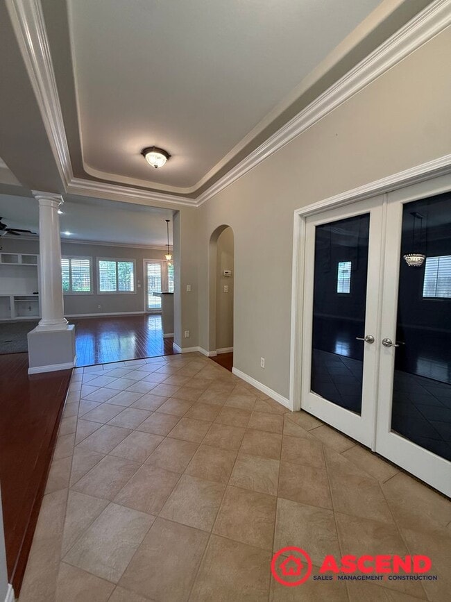 Photo - Charming Home in Olive Dr Area!