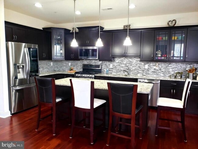 Photo - 323 W Boulder Dr