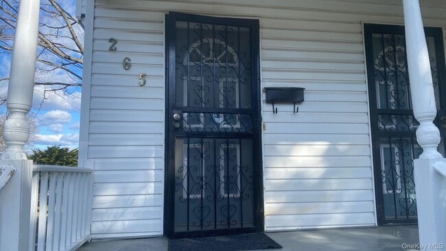 Photo - 265 Mayflower Ave