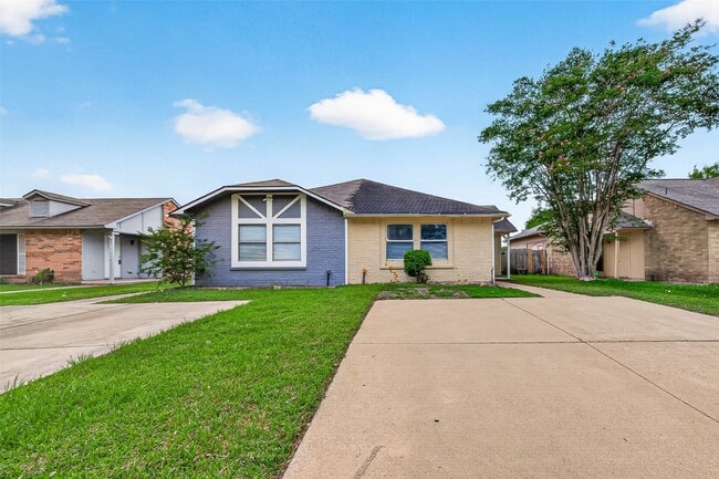 Building Photo - 17421 Ranch Country Rd