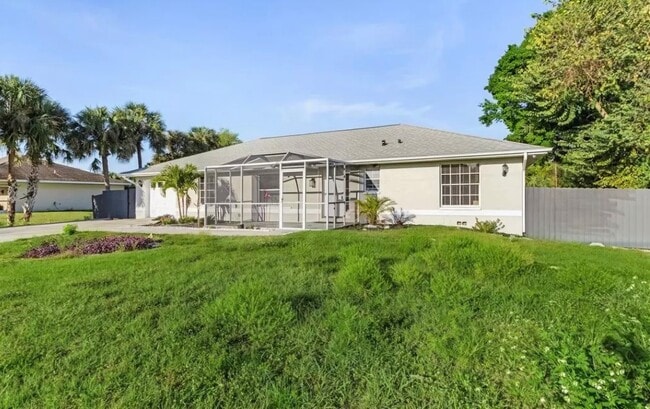 Photo - 517 Plumosa Ave