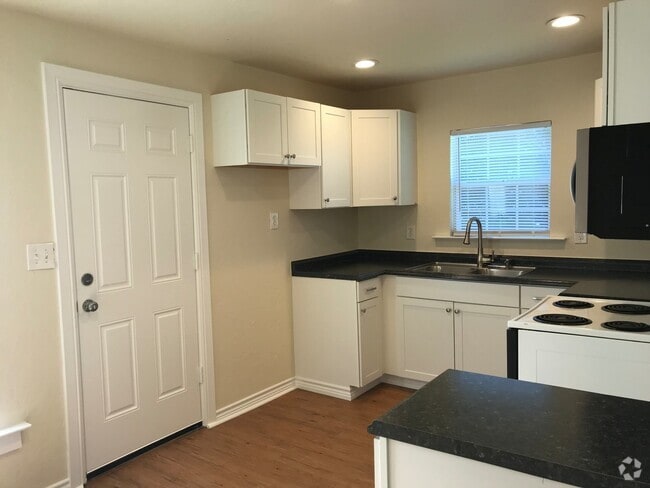 Building Photo - 416 Shannon St Rental