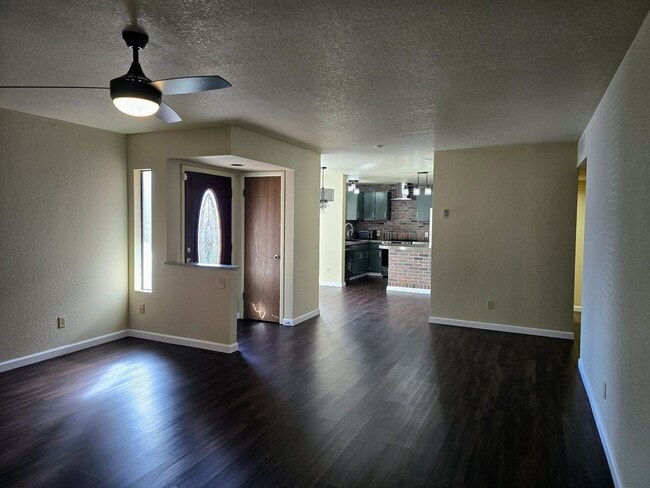 Photo - HOUSE - VILLAGE OF OAK CREEK