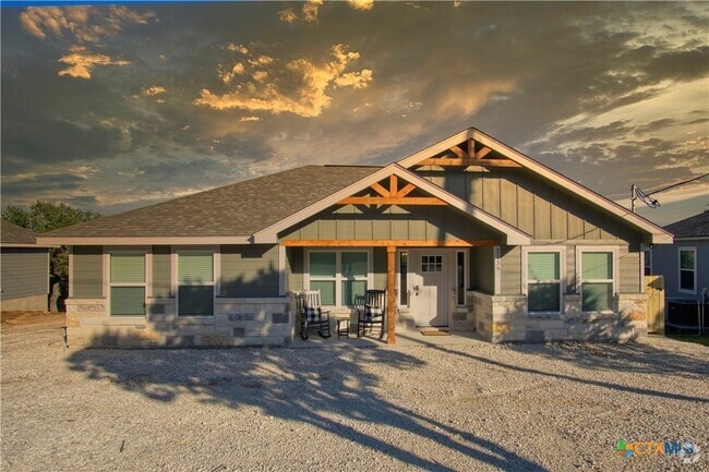 Building Photo - 1139 Cedar Bend Rental