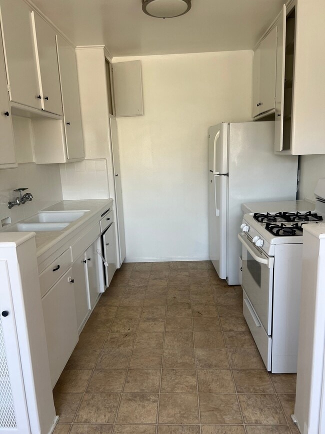 Photo - 3426 Mentone Ave Unidad 7