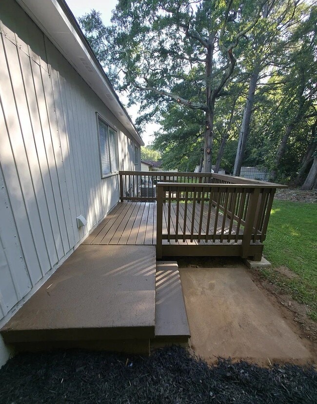 Photo - 170 Kennedy Cir