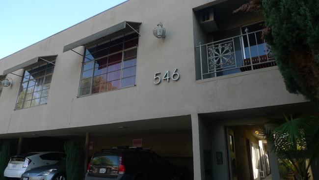 Photo - 546 N Flores St Unidad 6