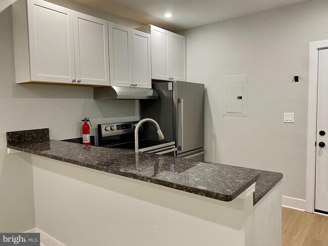 Photo - 3701 9th St NW Unidad 4