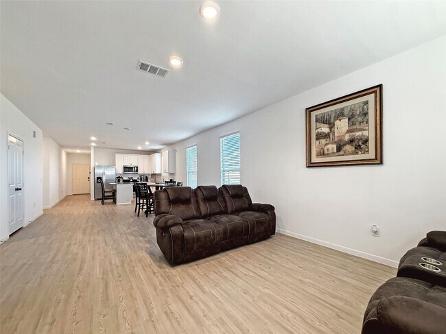 Photo - 17207 Thorwell Ln