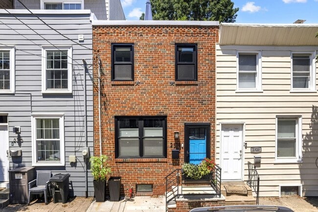 Building Photo - 2318 E Thompson St
