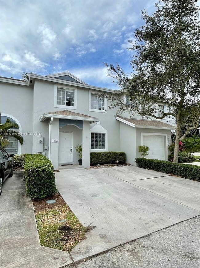 Photo - 1105 SW 44th Way Townhome