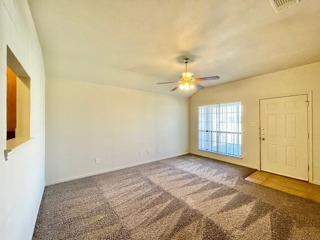 Photo - 1108 Nicholas Cir Unidad B