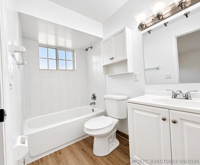 Photo - 1671 NE 33rd St Unit Apt 11