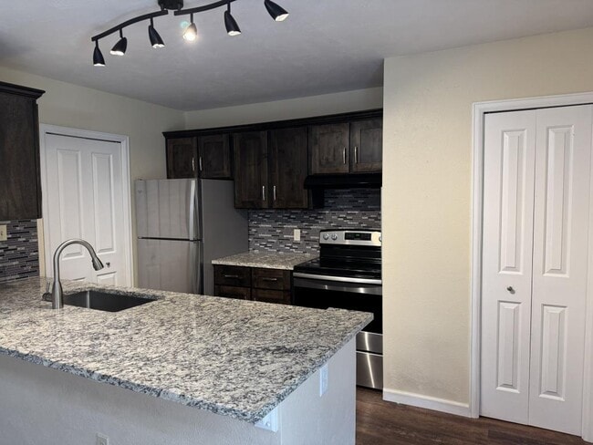 Photo - 5283 Wyandot St