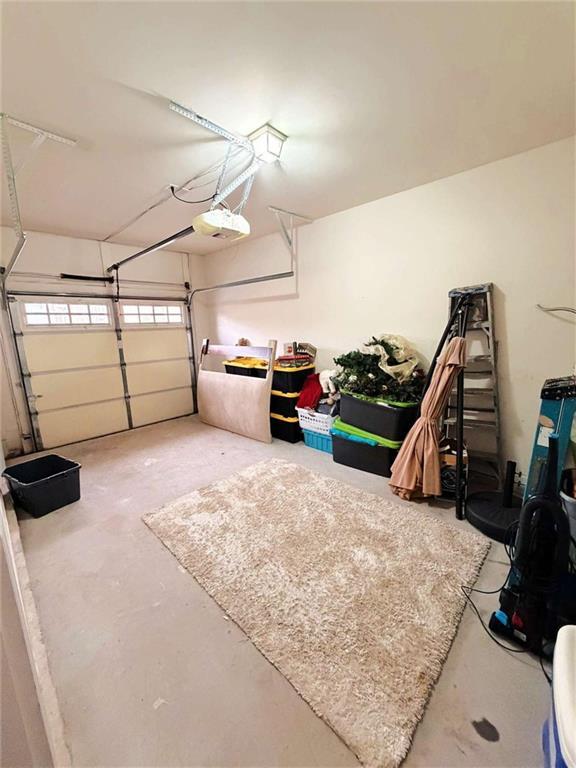 Photo - 2708 Beynon Ln NE