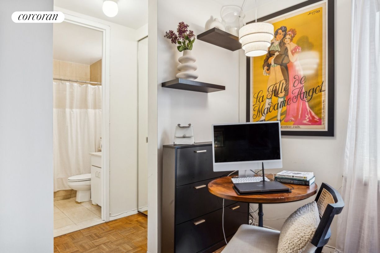 Photo - 250 W 89th St