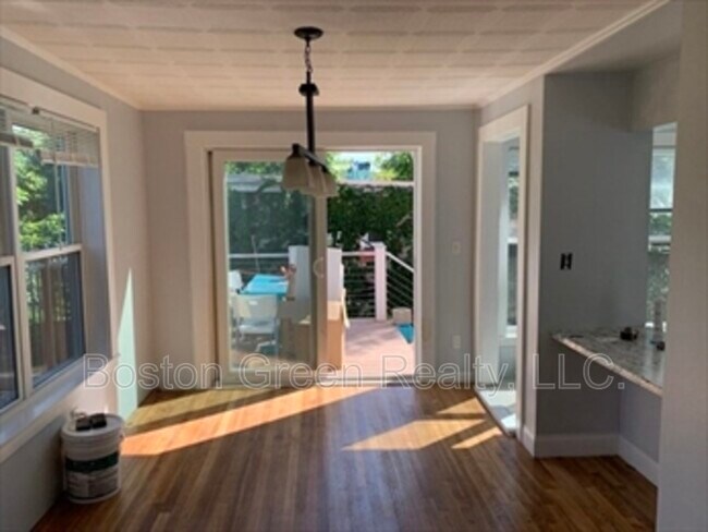 Photo - 17 Fremont Ave