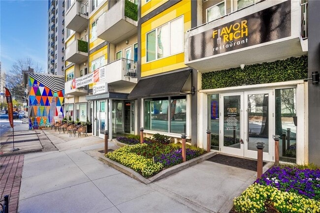 Photo - 549 Peachtree St NE