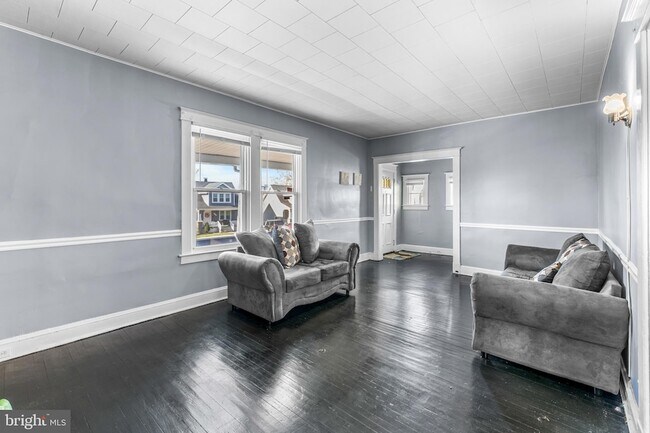 Photo - 608 Tunbridge Rd