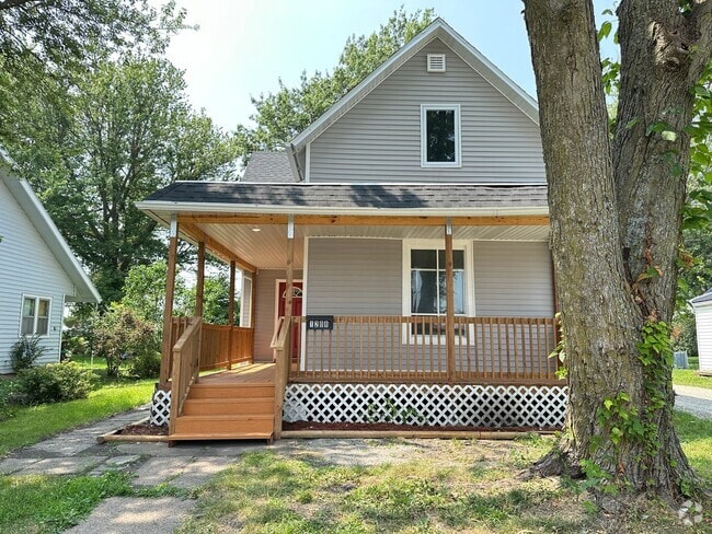 Building Photo - 4 Bedroom Remodeled Home in Chariton