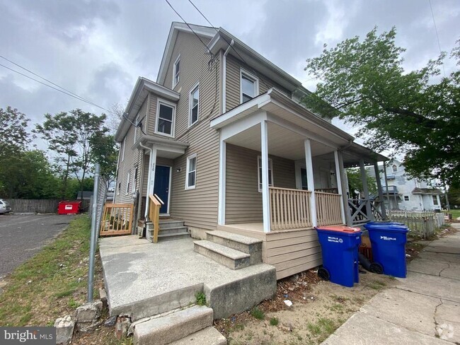 Building Photo - 110 N 4th St. Rental
