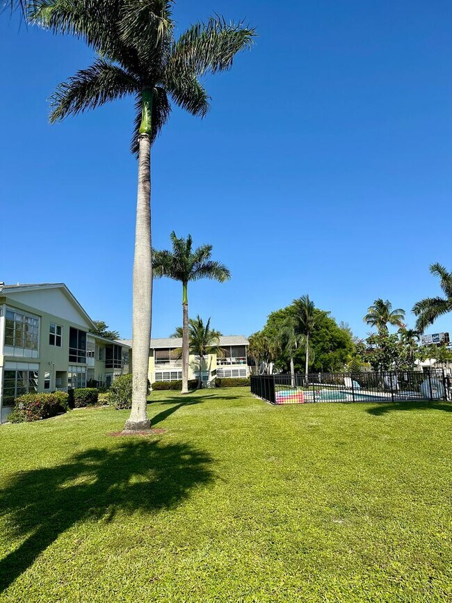 Photo - Crystal Lake Condominiums Unit Crystal Lake