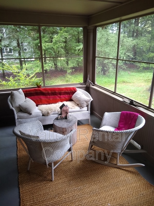 Photo - 323 Pelham Rd