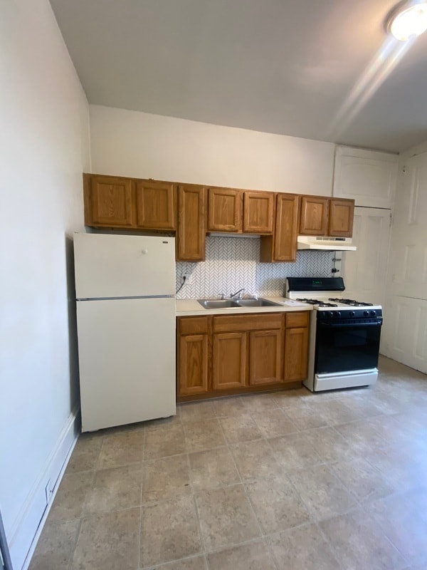 Building Photo - 329 E Main St Unit 1 Rental