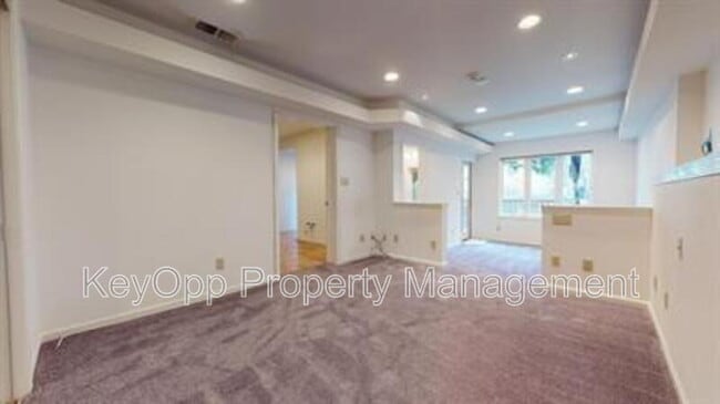 Photo - 450 28th Ave
