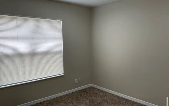 Photo - 4965 SW 33rd Ave