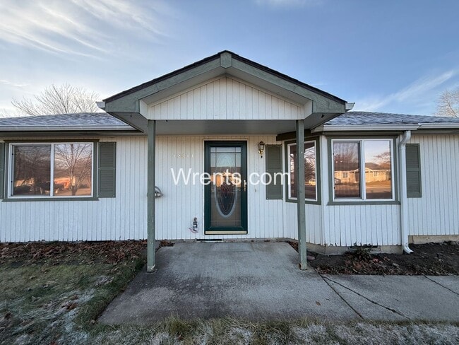 Photo - Welcome to this charming 2 bed, 2 bath rancher in Airway Heights!