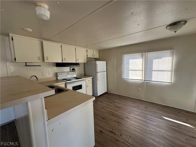 Photo - 8085 Tolles Dr