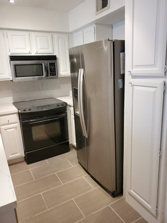 Photo - 2425 Holly Hall St Unit 116