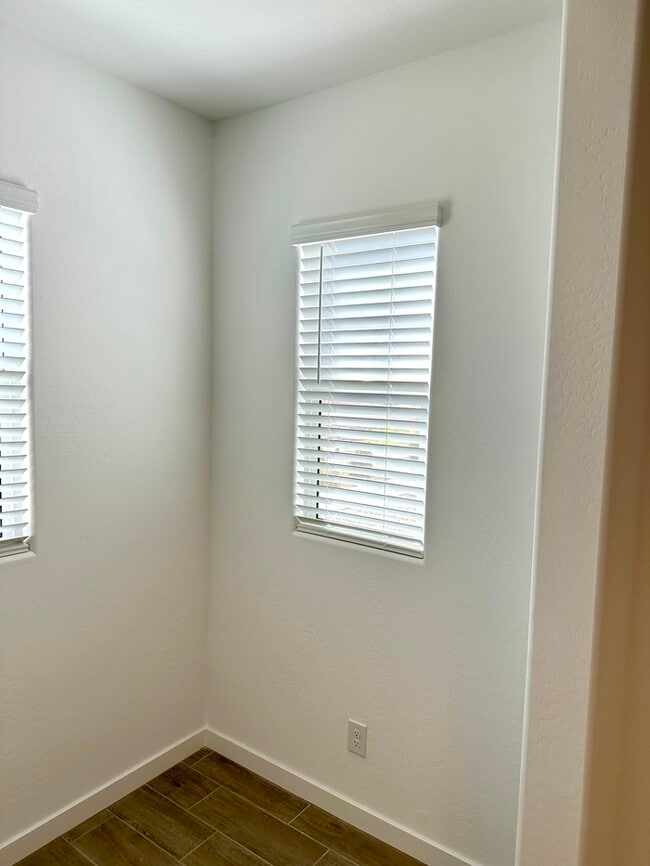 Photo - Amazing NEWER Lennar home in Hawes Crossing