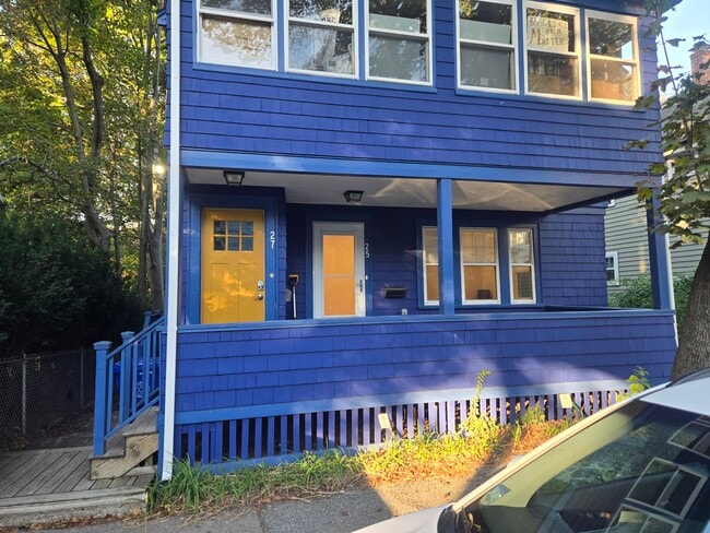 Front of house - 25 Laurel St Unit 25 Laurel St.