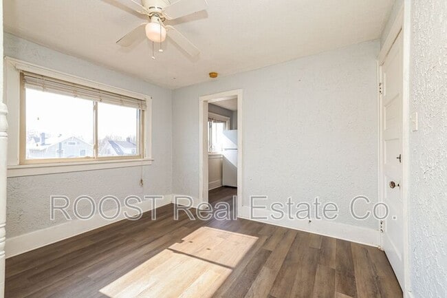 Photo - 4009 E 3rd St