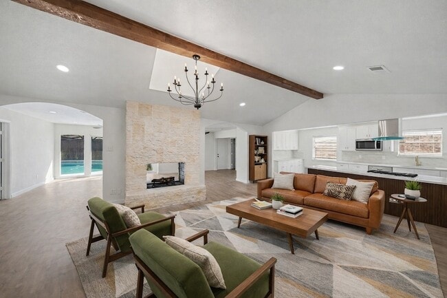 3204 Lynbrook Dr