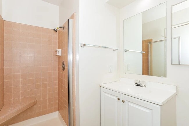 Photo - 1162 W El Camino Ave