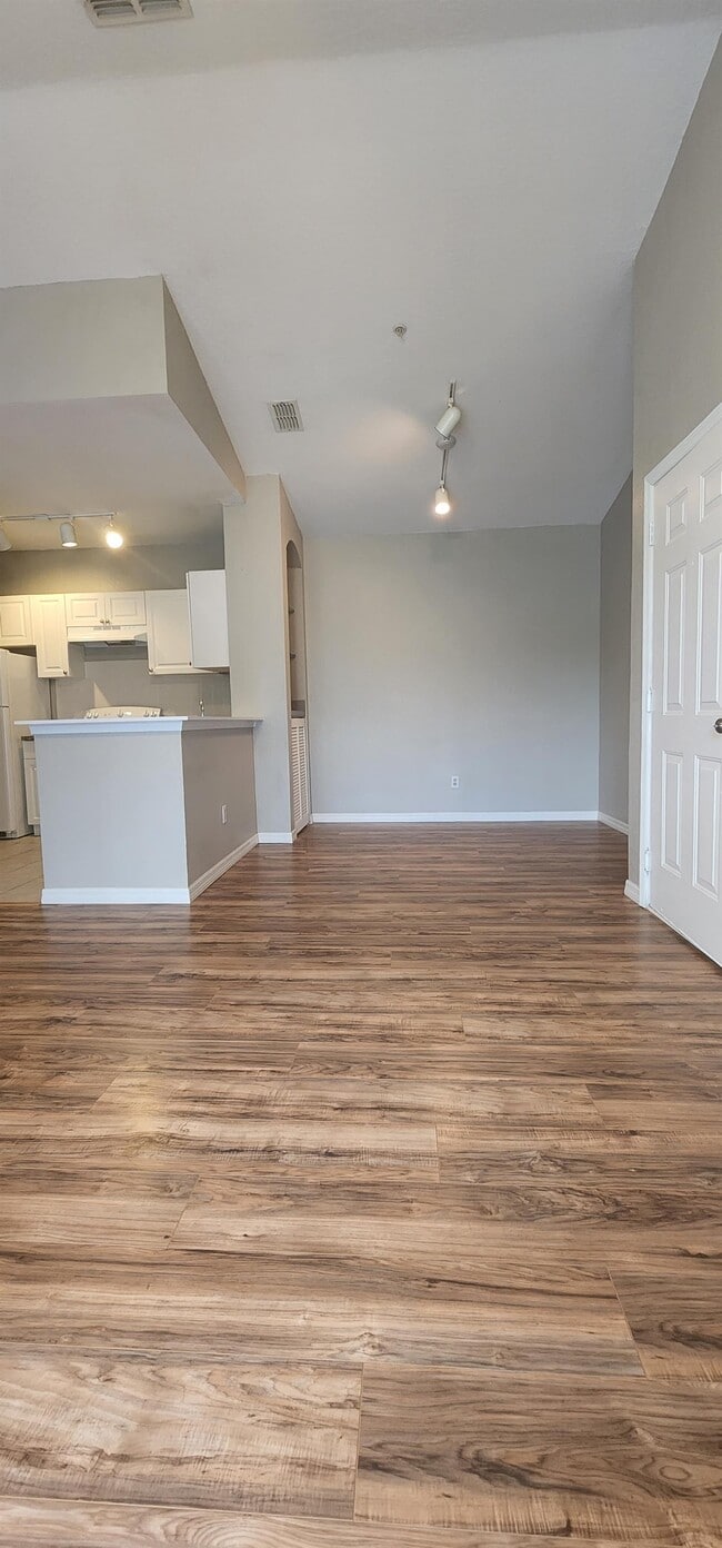 Photo - 2740 Maitland Crossing Way