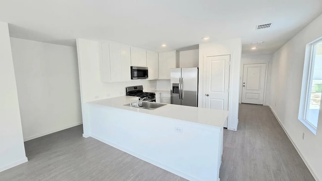 Photo - 3140 Burmese St