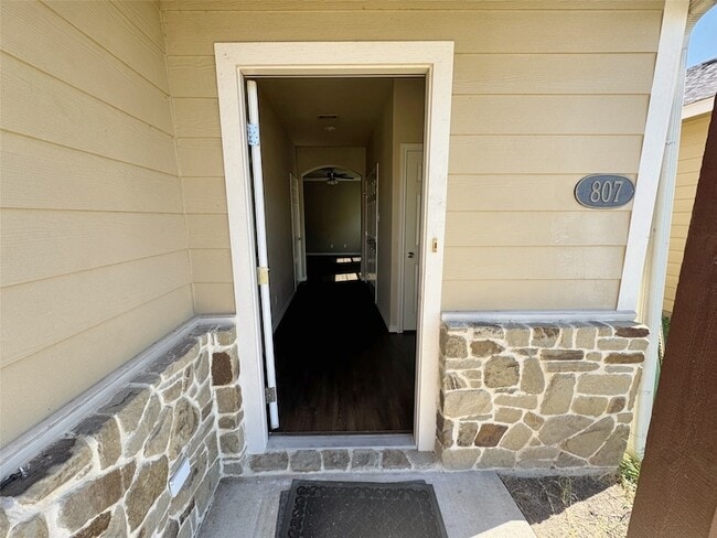 Photo - 807 S Wilson St