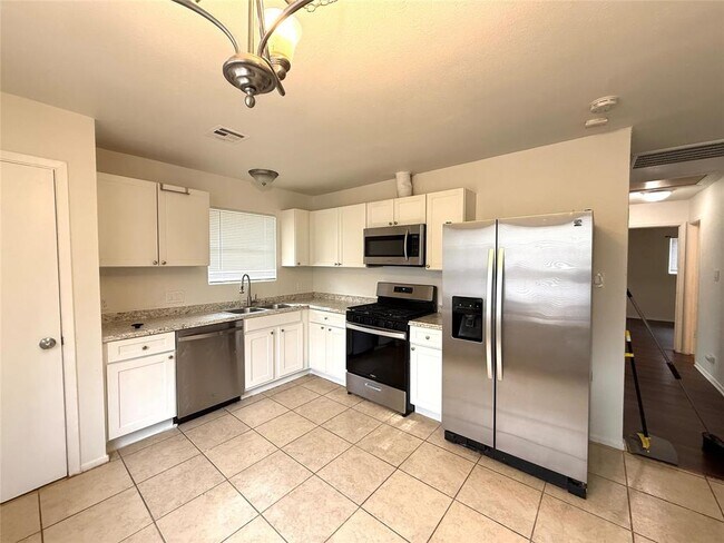 Photo - 4407 E Stassney Ln