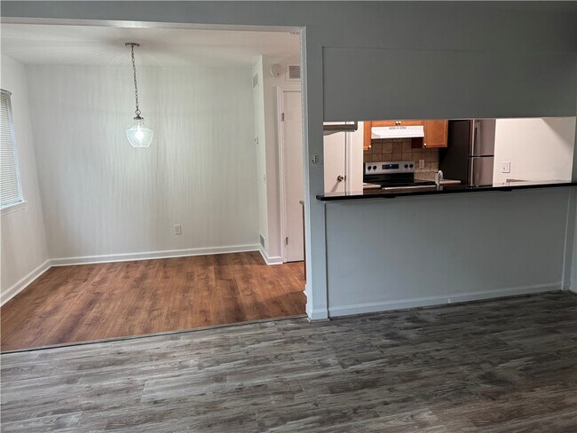 Photo - 136 Milrace Dr