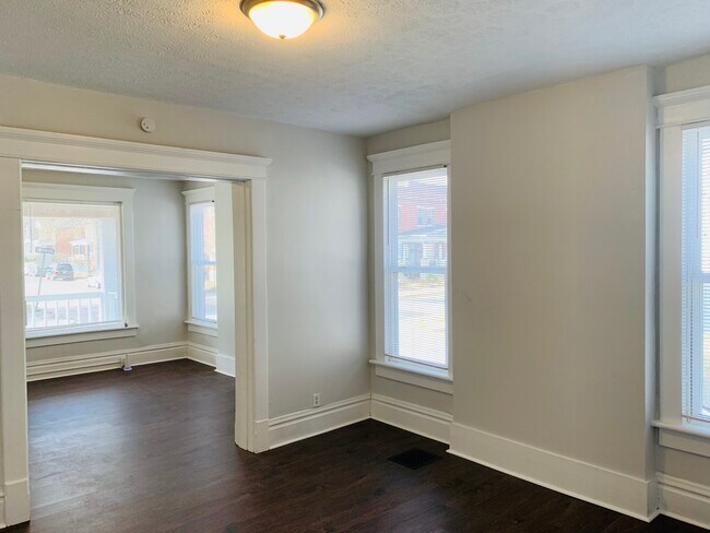 Photo - 264 Miller Ave