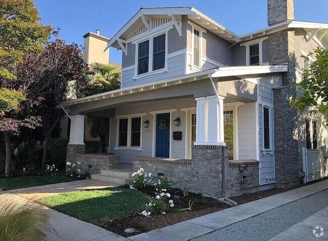 Building Photo - 927 Ramona St Rental