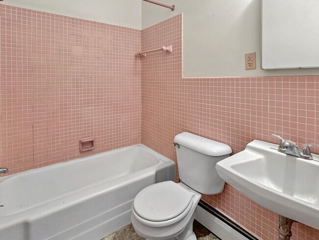 Photo - 2839 S Burdick St Unit A