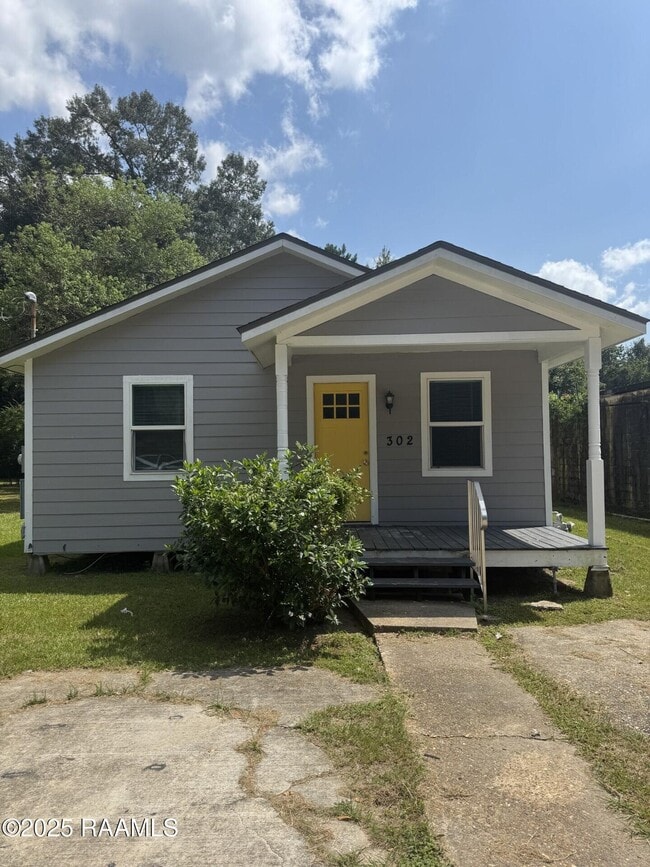 Building Photo - 302 Zilia St Rental