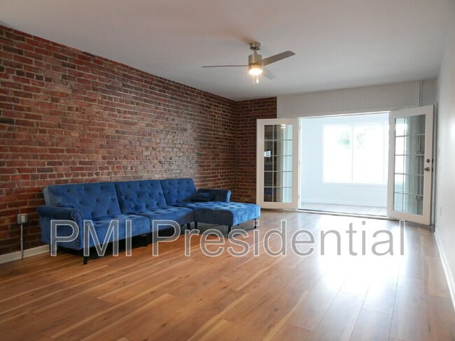 Building Photo - 107 W Brookland Park Blvd Unit Suite 2 Rental