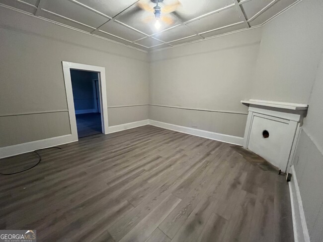 Photo - 910 Truitt Ave